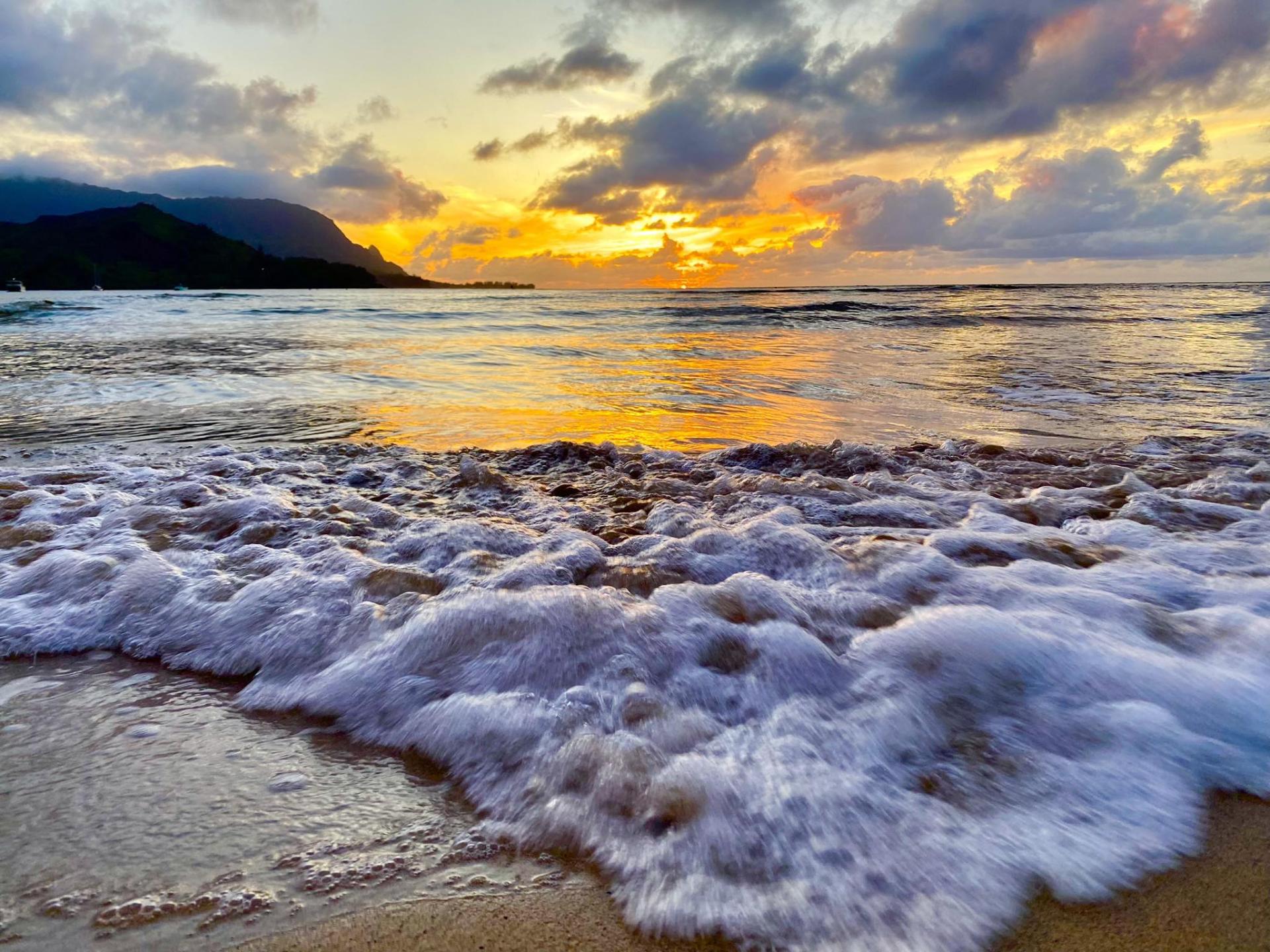 Beach waves